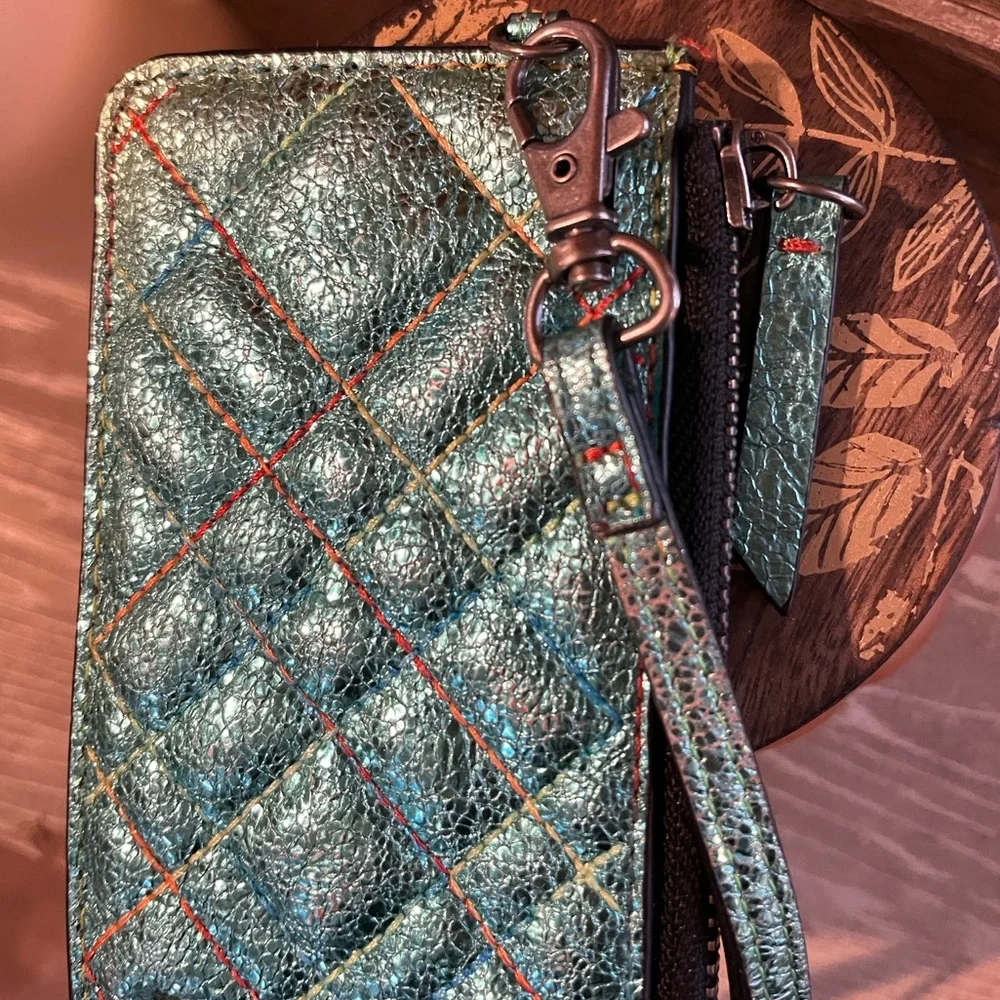 Kurt Geiger Metallic Quilted Card Holder with Lanyard - Picture 6 of 8